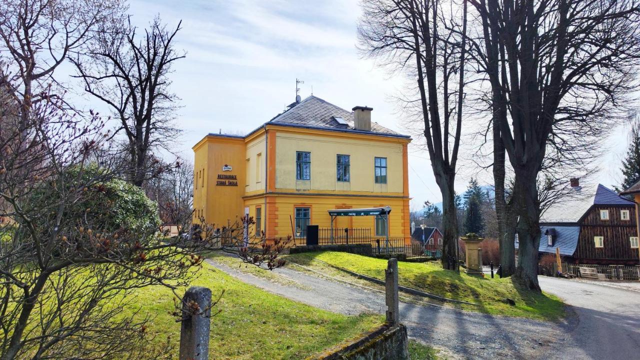 Hotel Stara Skola Mezná Extérieur photo